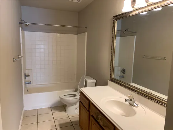 $1,850 | 5739 Wandering Creek Drive, Richmond, TX 77469