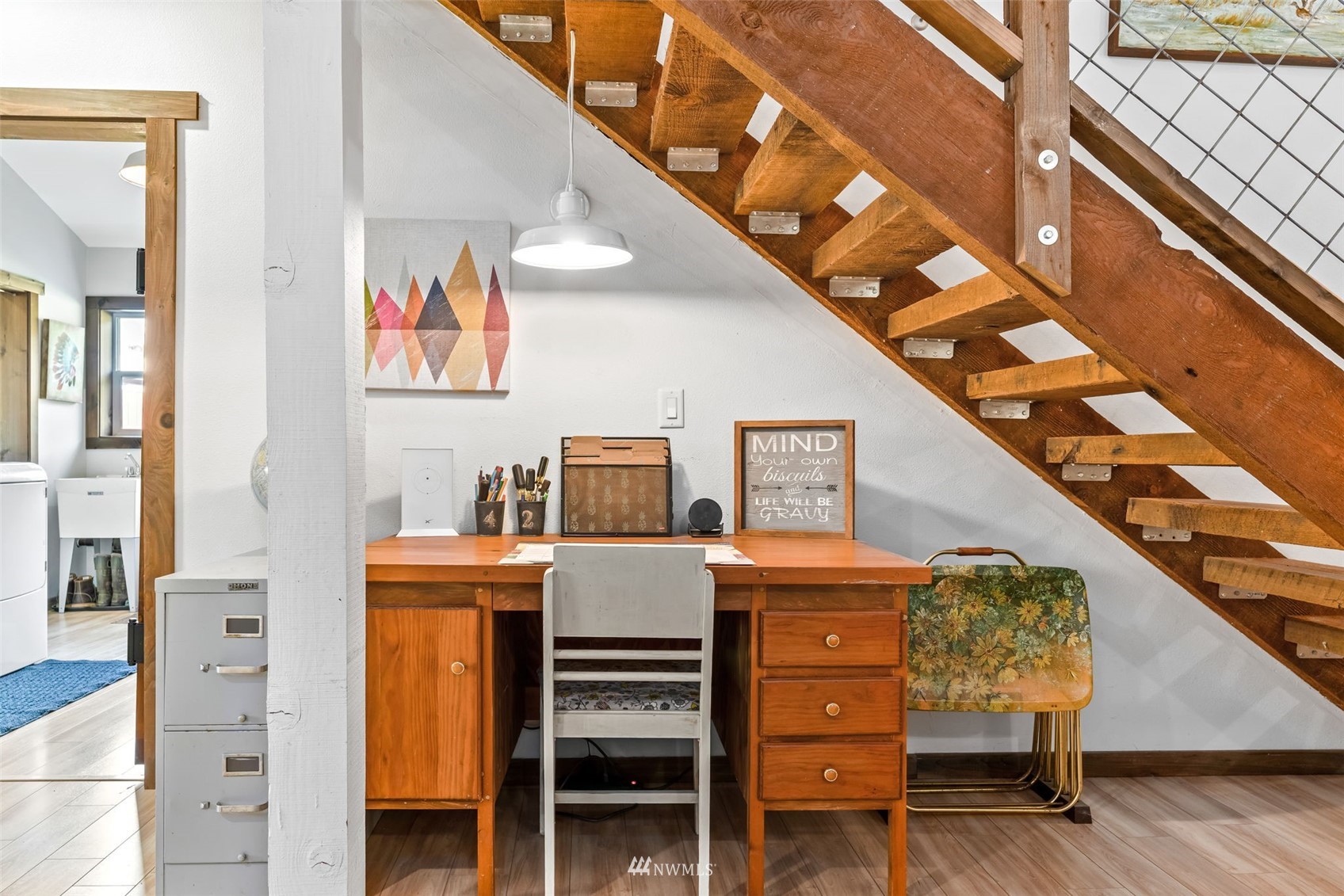 154 Rogerson Road Chehalis, WA 98532 - Photo 16 of 40 a view of a workspace with furniture and entryway