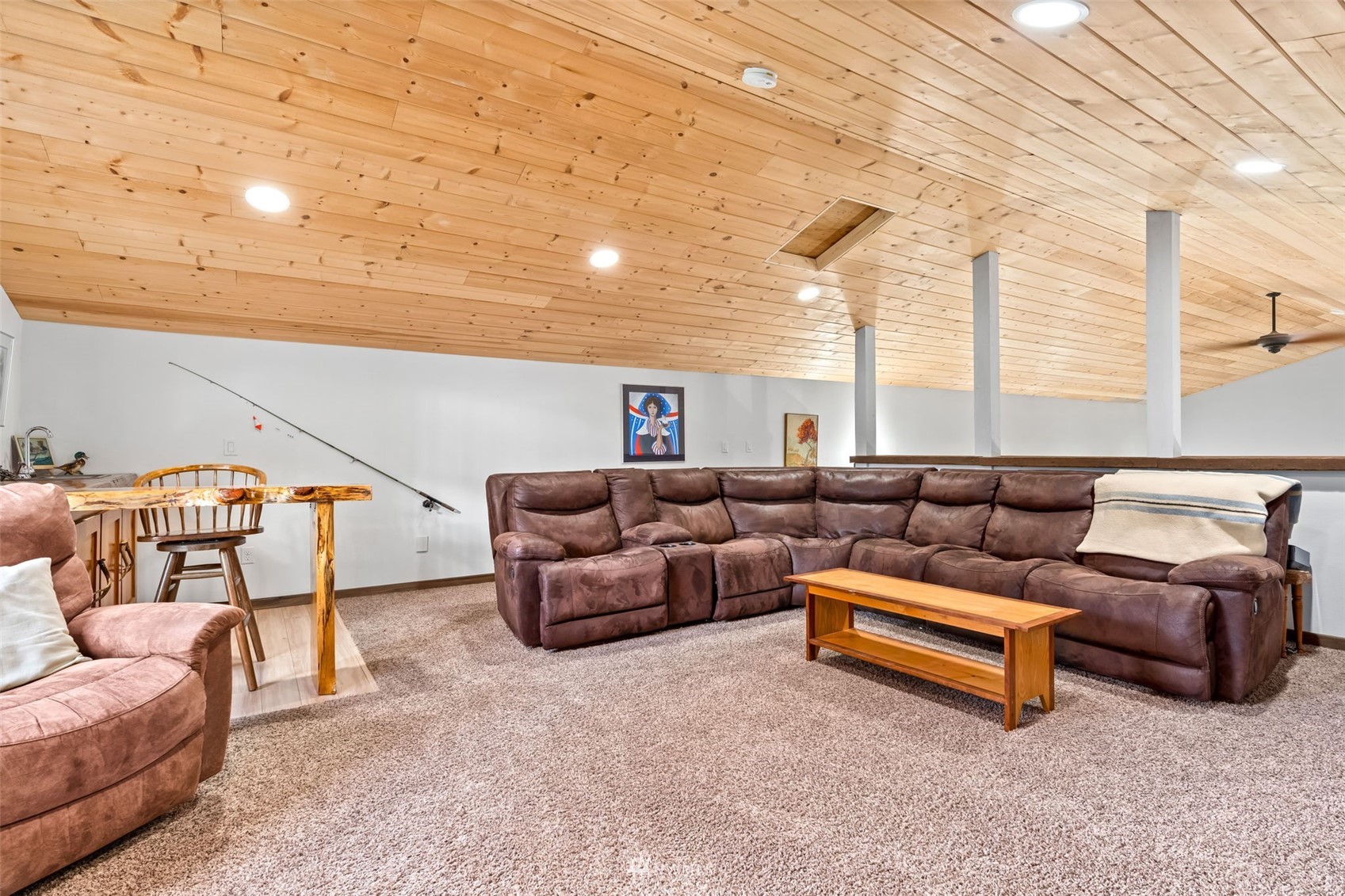 154 Rogerson Road Chehalis, WA 98532 - Photo 19 of 40 a living room with furniture and a ceiling fan