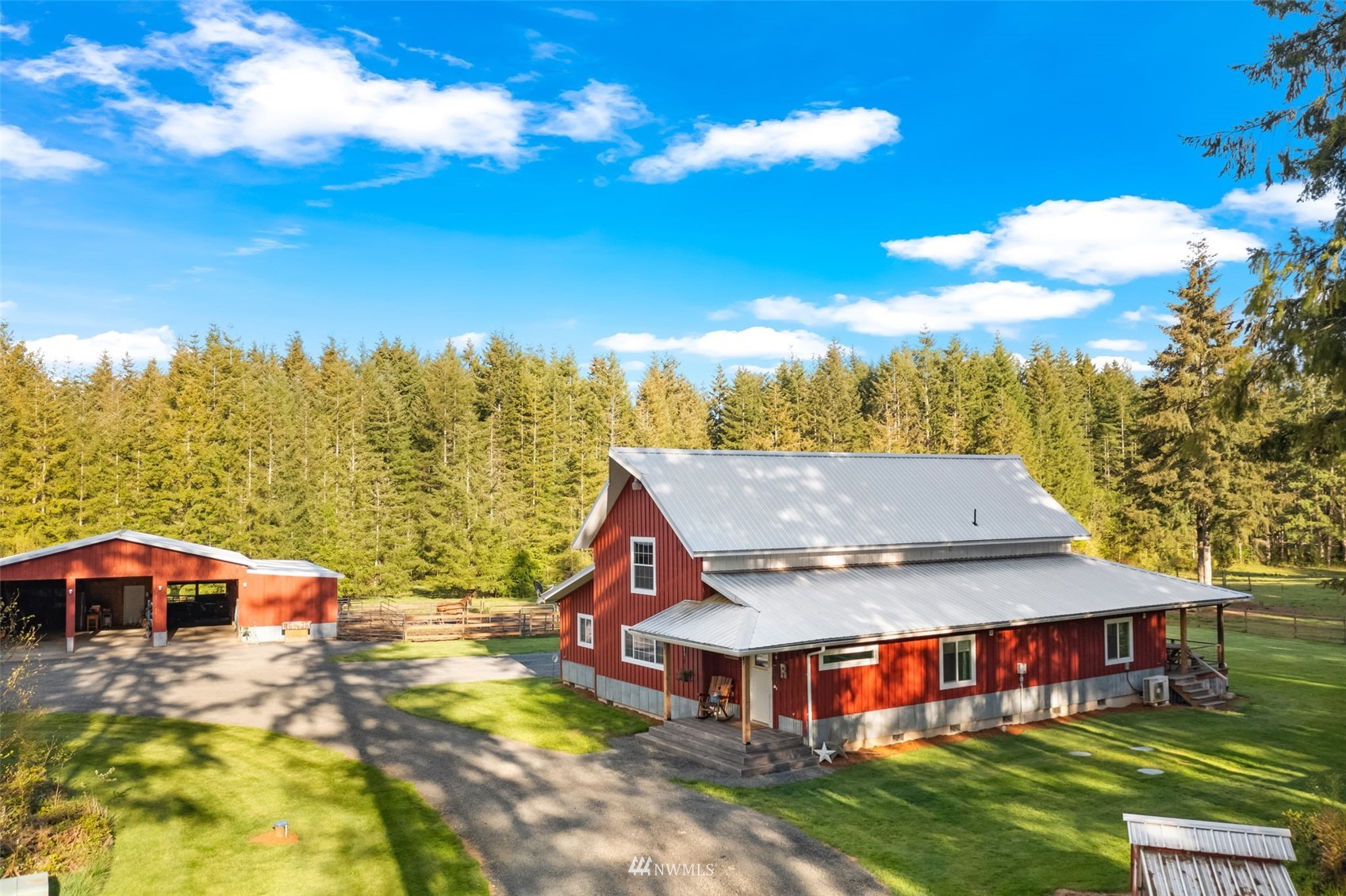 154 Rogerson Road Chehalis, WA 98532 - Photo 2 of 40 a view of a swimming pool with a patio