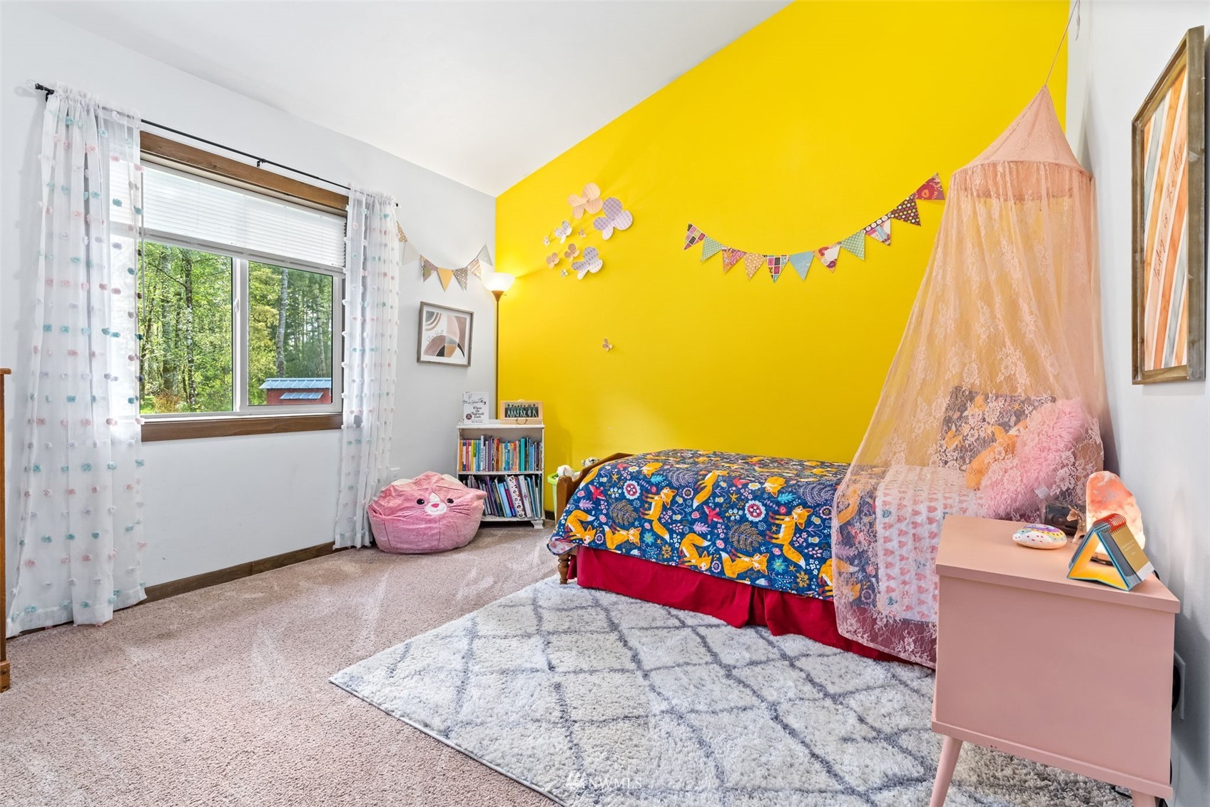 154 Rogerson Road Chehalis, WA 98532 - Photo 26 of 40 a bedroom with a bed and window