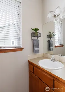 $687,500 | 1676 Southwest Ulysses Street, Oak Harbor, WA 98277