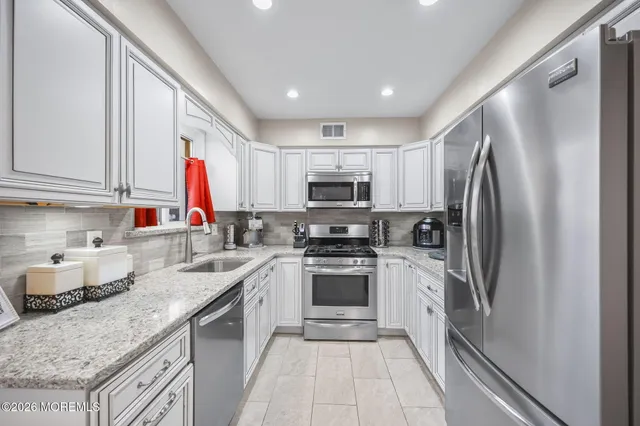 $3,300 | 316 Middlewood Road, Middletown, NJ 07748