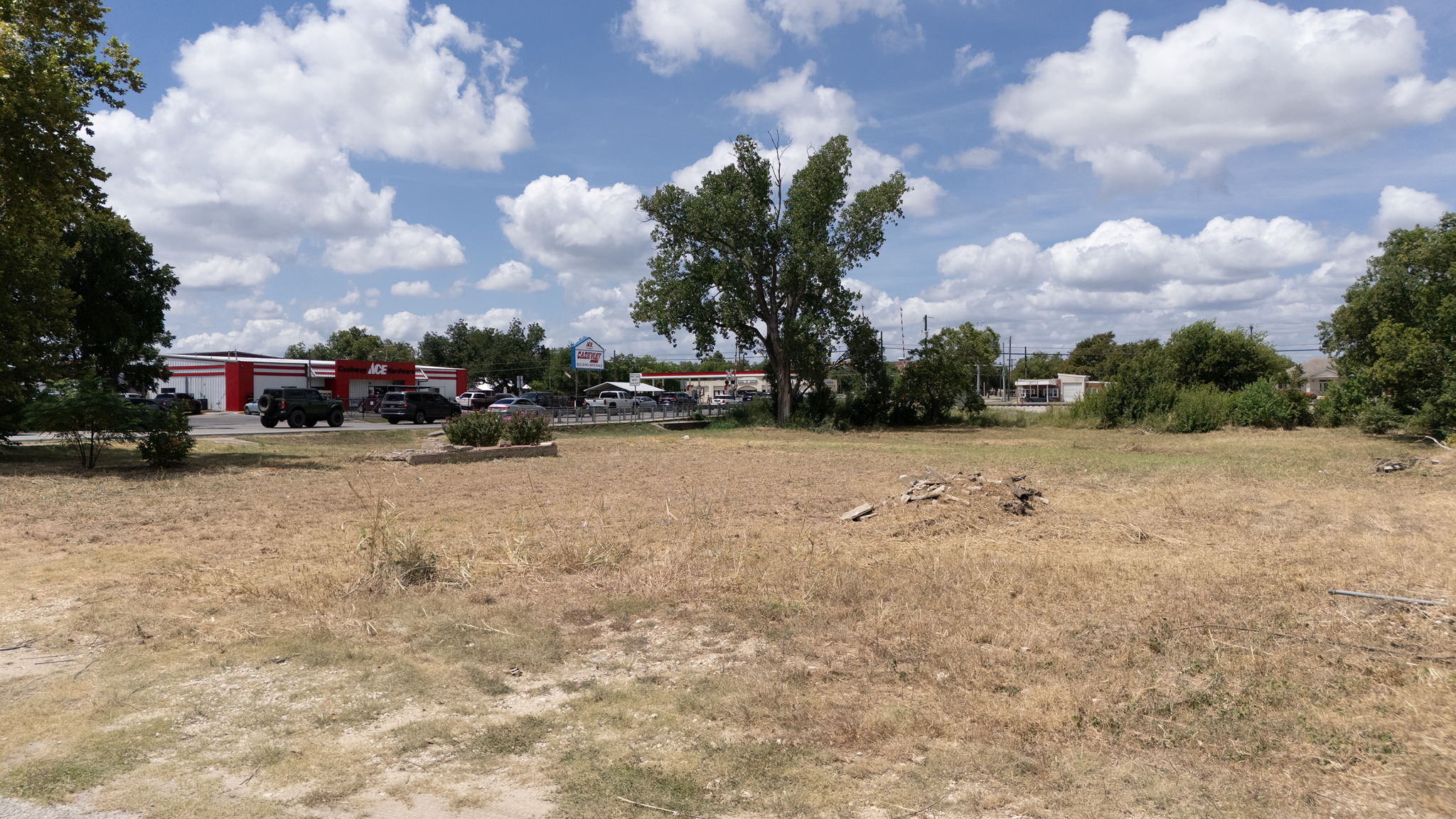 101 East South Street Leander, TX 78641 - Photo 11 of 18 View of yard