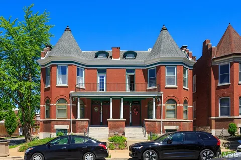 $215,000 | 3971 Botanical Avenue, Unit A, St. Louis, MO 63110