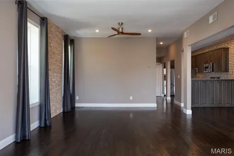 $215,000 | 3971 Botanical Avenue, Unit A, St. Louis, MO 63110