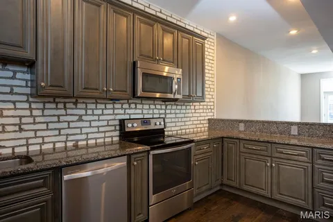 $215,000 | 3971 Botanical Avenue, Unit A, St. Louis, MO 63110