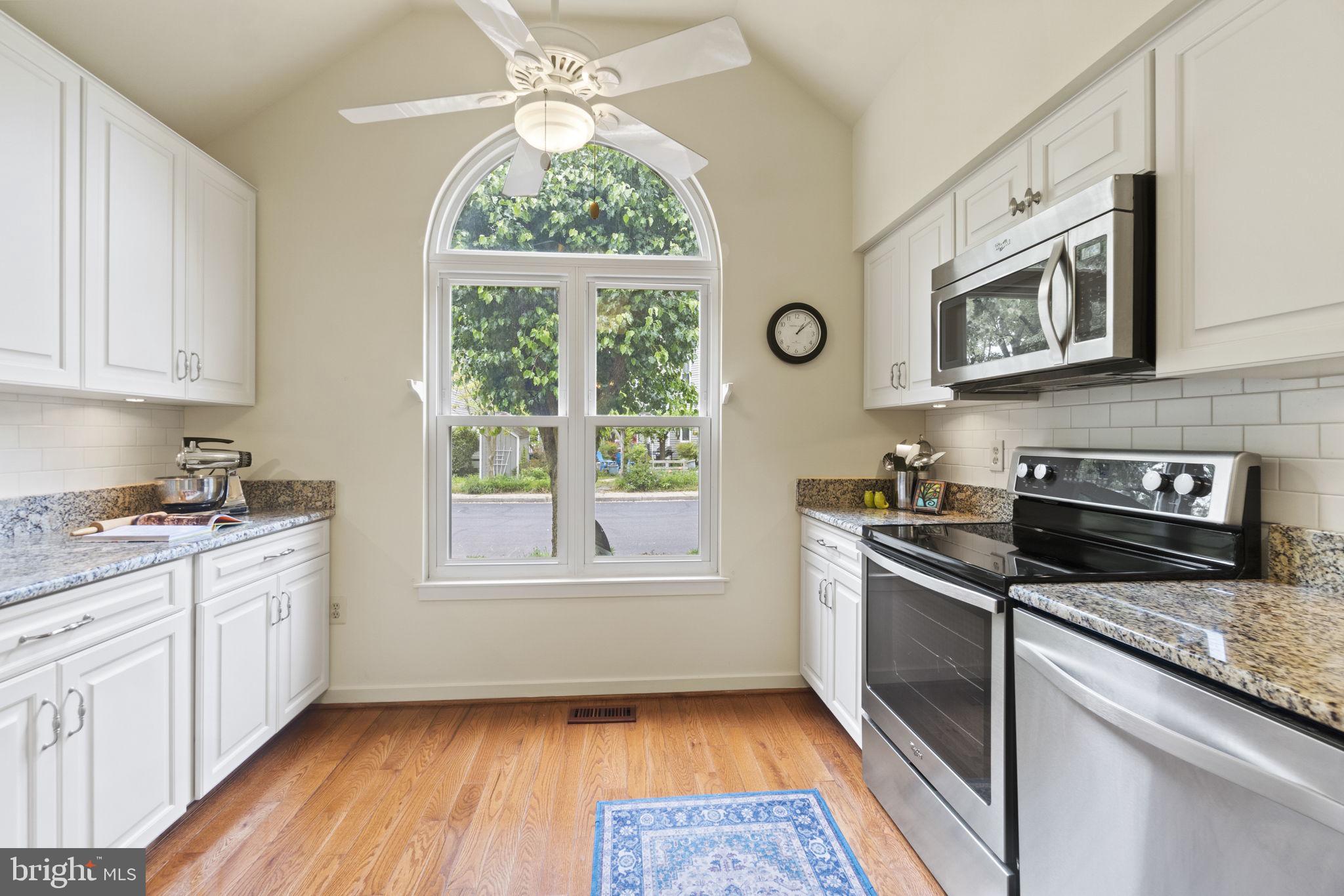 1558 Ritchie Lane Annapolis, MD 21401 - Photo 5 of 38 Wonderful coastal contemporary feel and flow