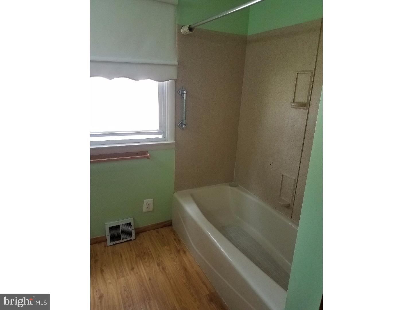 11617 Stevens Road Philadelphia, PA 19116 - Photo 10 of 20 Bathroom