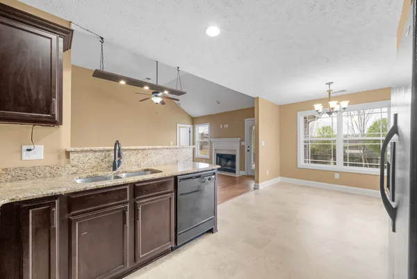 $1,900 | 1290 Allmon Drive, Clarksville, TN 37042