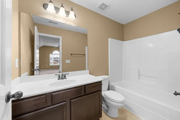 $1,900 | 1290 Allmon Drive, Clarksville, TN 37042