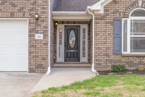 $1,900 | 1290 Allmon Drive, Clarksville, TN 37042