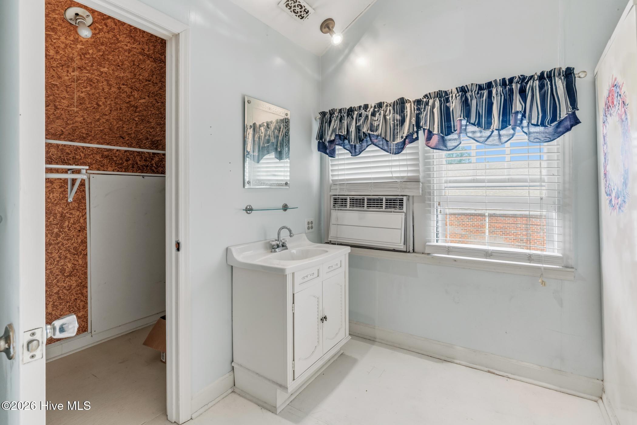 1113 Fayetteville Road Rockingham, NC 28379 - Photo 36 of 40 A7402756