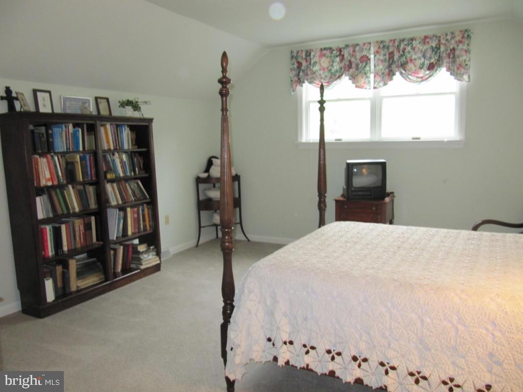 719 Jake Landis Road Lititz, PA 17543 - Photo 11 of 22