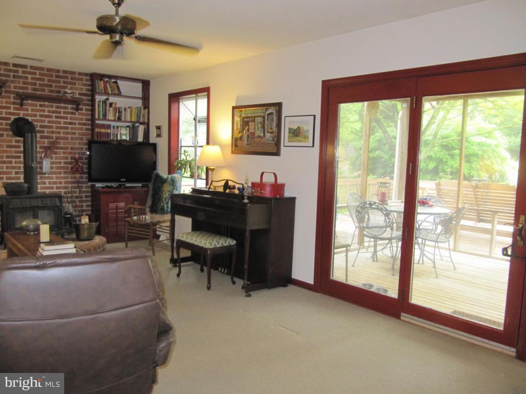 719 Jake Landis Road Lititz, PA 17543 - Photo 7 of 22