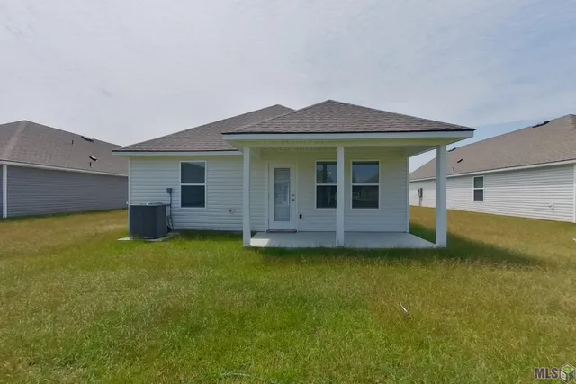 $1,800 | 14238 Ruffian Avenue, Denham Springs, LA 70726
