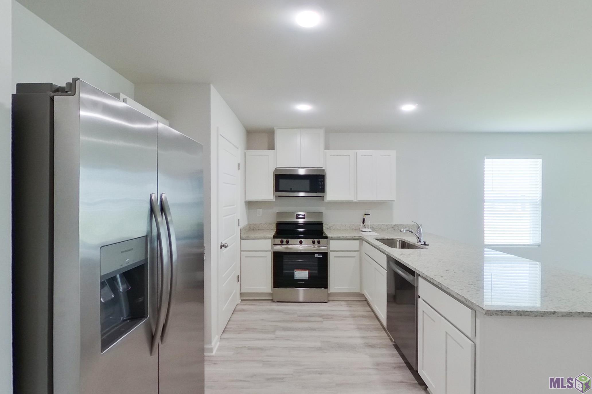 14238 Ruffian Avenue Denham Springs, LA 70726 - Photo 9 of 19