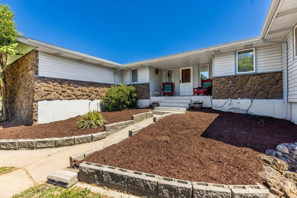 2105 West Borden Road Spokane, WA 99224 - Photo 2 of 50
