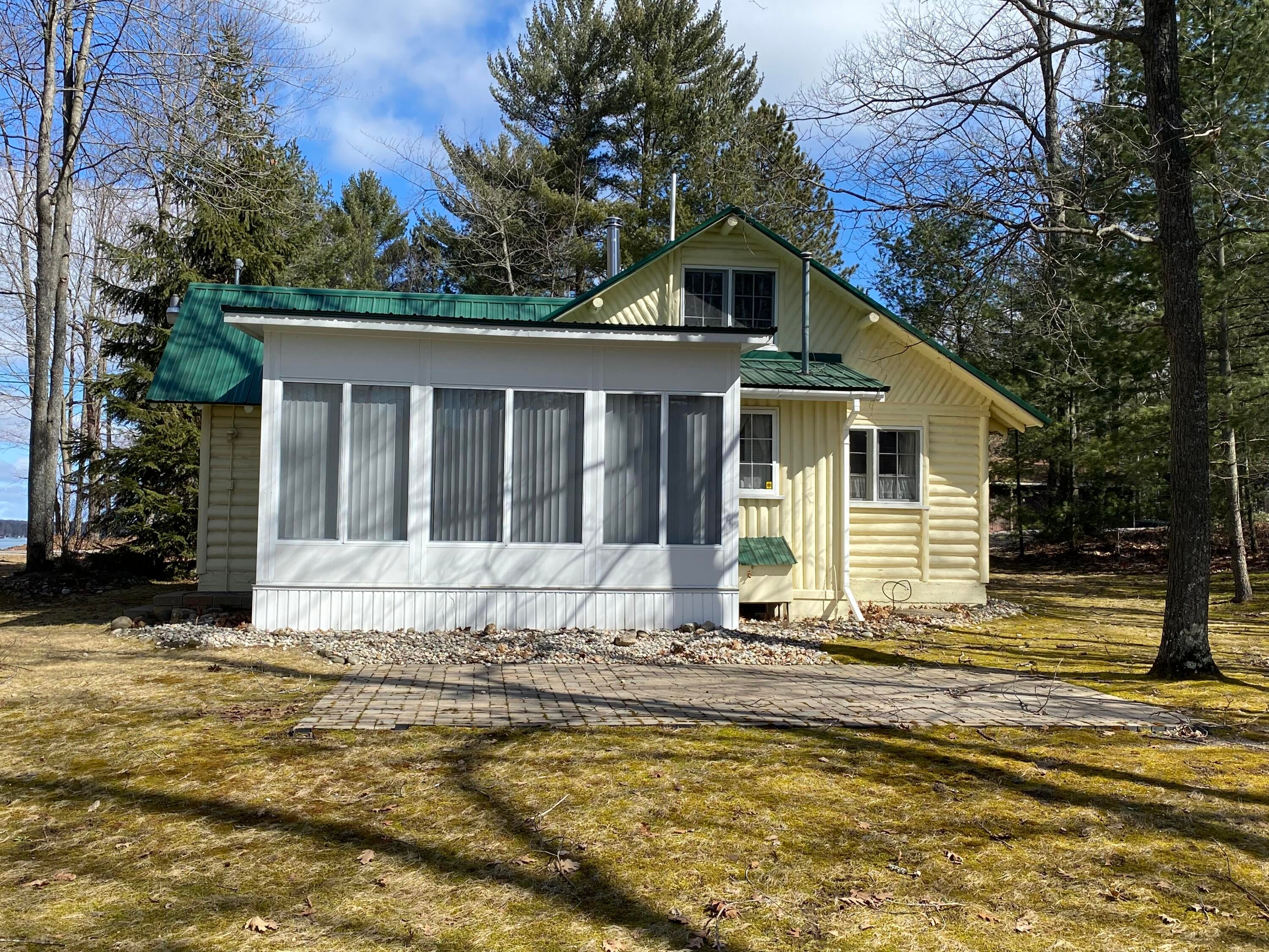 2305 Cobb Road Lewiston, MI 49756 - Photo 3 of 18 Gallery Image 3