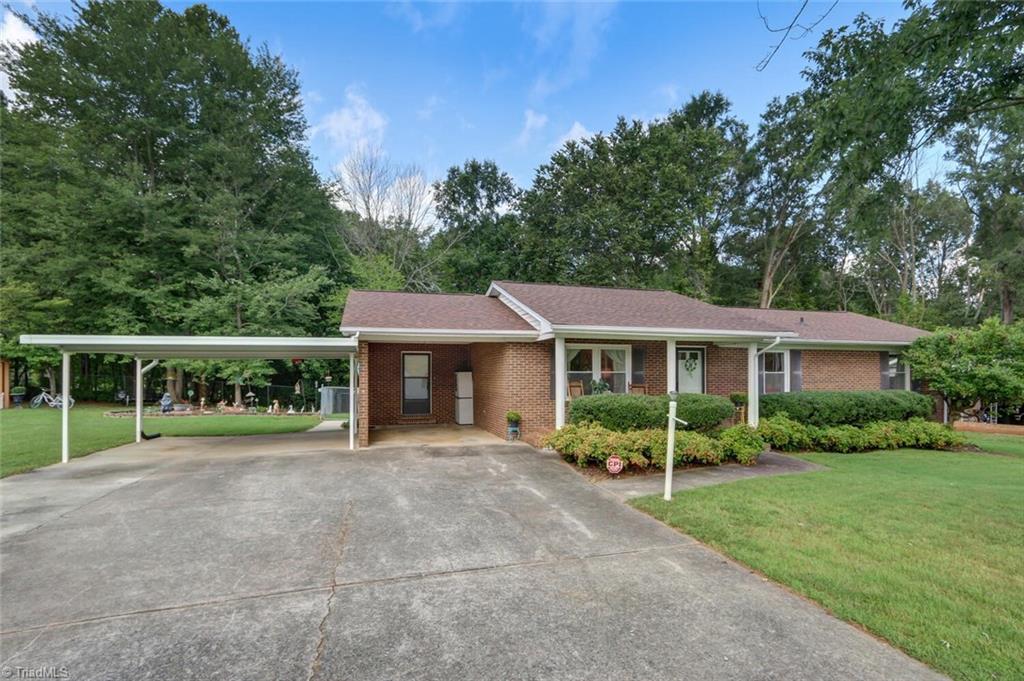 125 South Edgewood Road Eden, NC 27288 - Photo 1 of 27 Gallery Image 1
