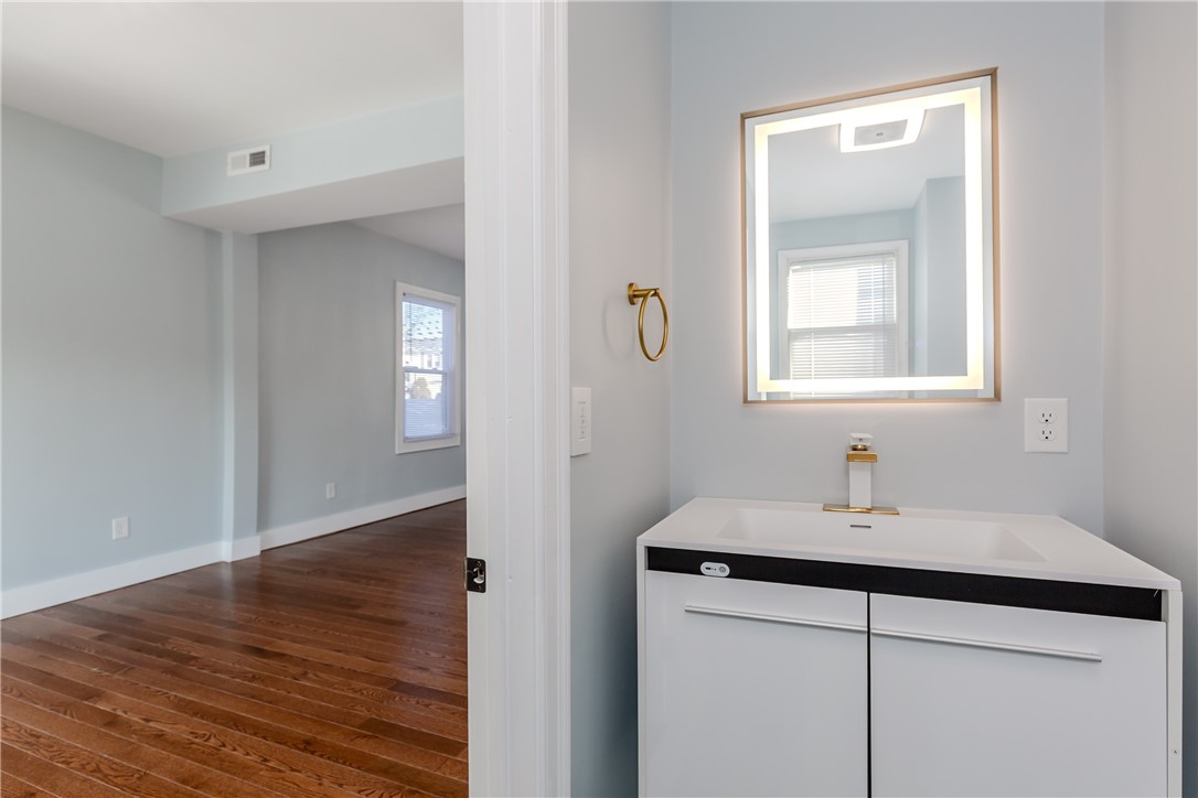 604 Smithfield Road North Providence, RI 02904 - Photo 17 of 40