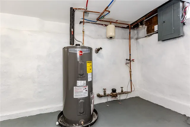 $529,000 | 604 Smithfield Road, North Providence, RI 02904