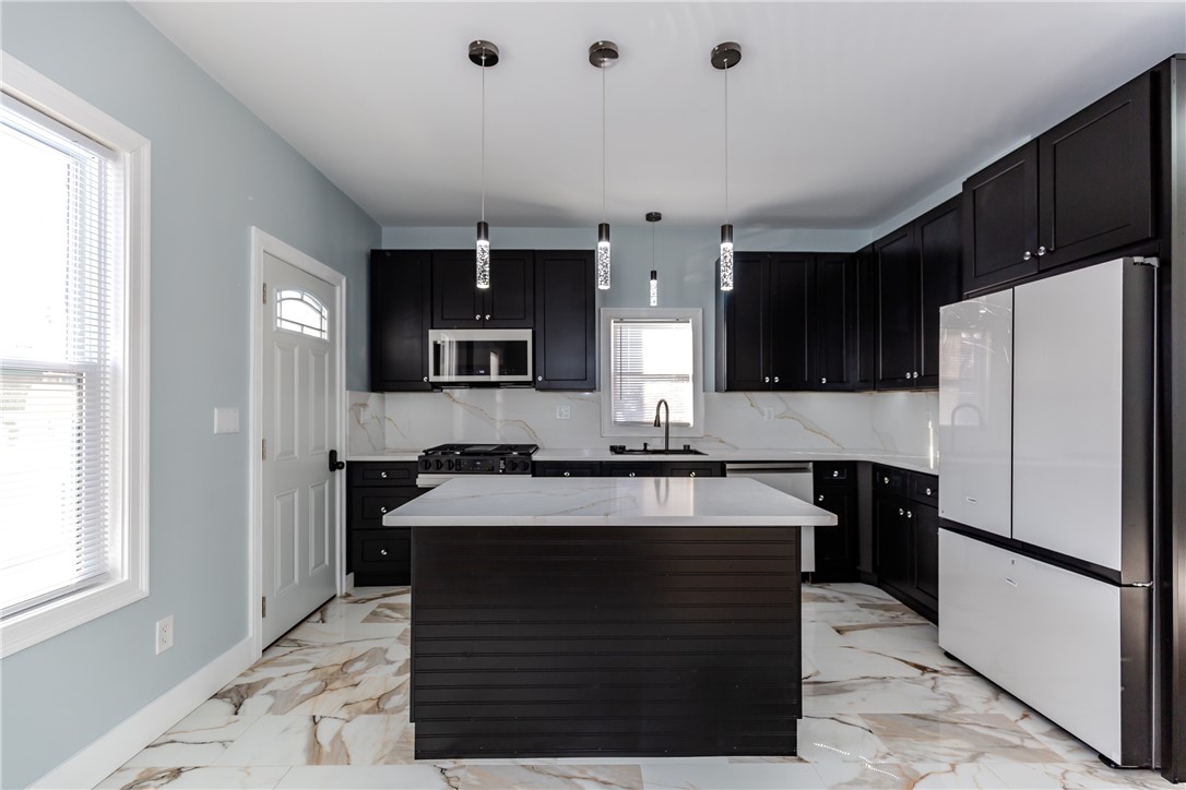 604 Smithfield Road North Providence, RI 02904 - Photo 4 of 40