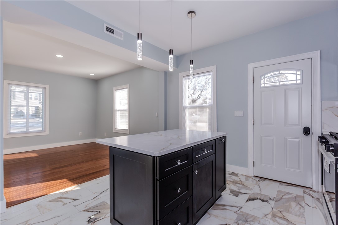 604 Smithfield Road North Providence, RI 02904 - Photo 7 of 40