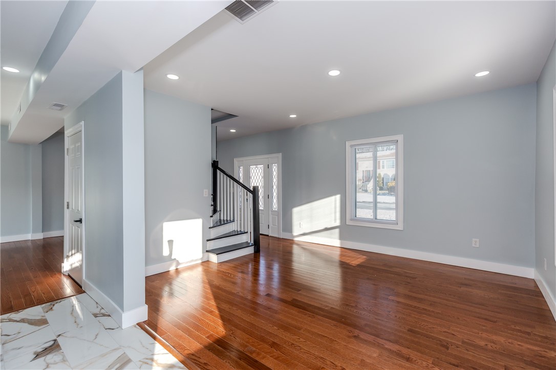 604 Smithfield Road North Providence, RI 02904 - Photo 8 of 40