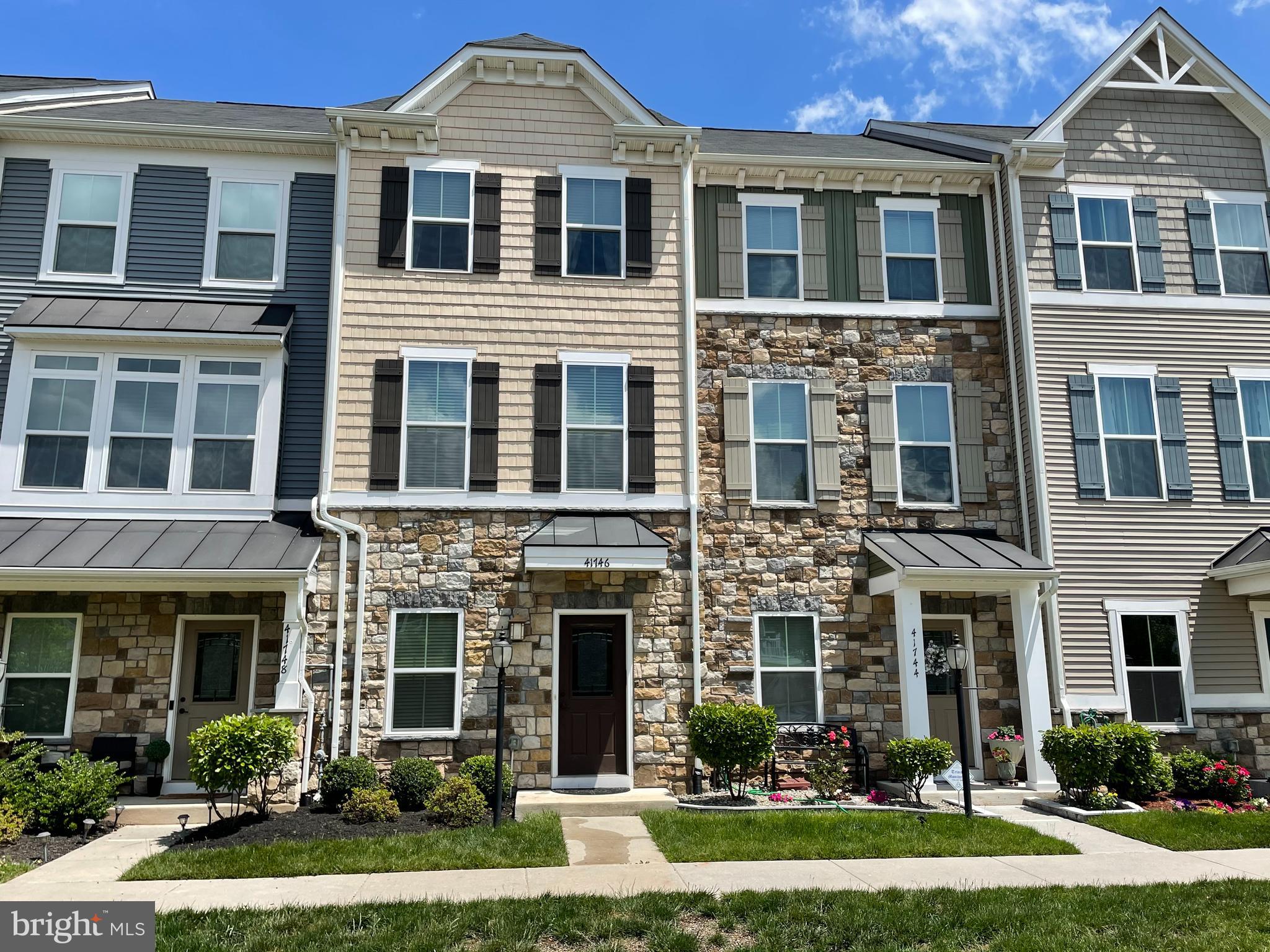 41746 McMonagle Square Aldie, VA 20105 - Photo 2 of 27