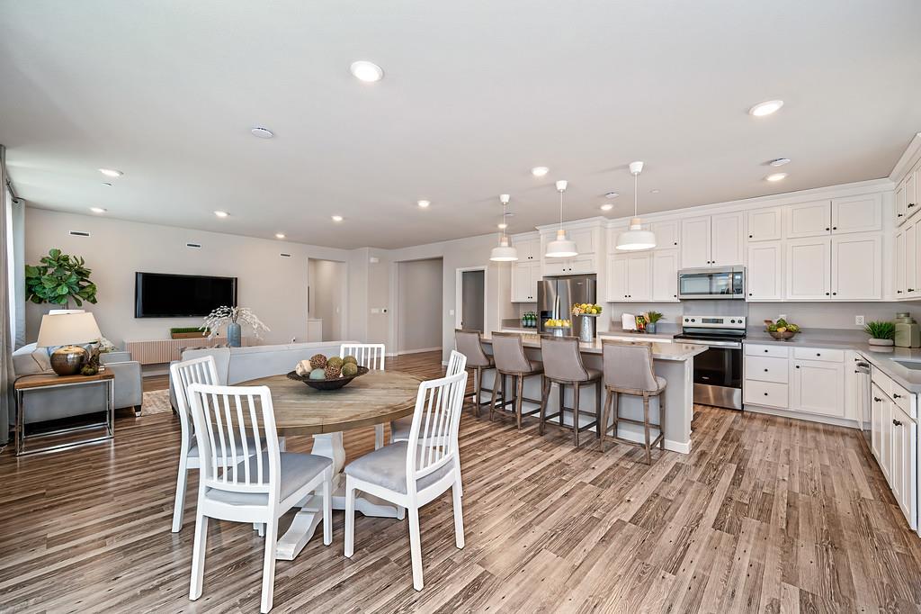 8229 Poppy Rdg Circle Elk Grove, CA 95757 - Photo 16 of 75