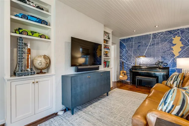 $2,600,000 | 7031 Lakeshore Drive, Dallas, TX 75214