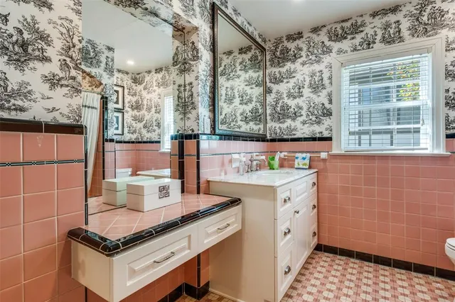 $2,600,000 | 7031 Lakeshore Drive, Dallas, TX 75214