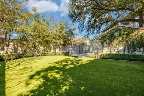 $2,600,000 | 7031 Lakeshore Drive, Dallas, TX 75214