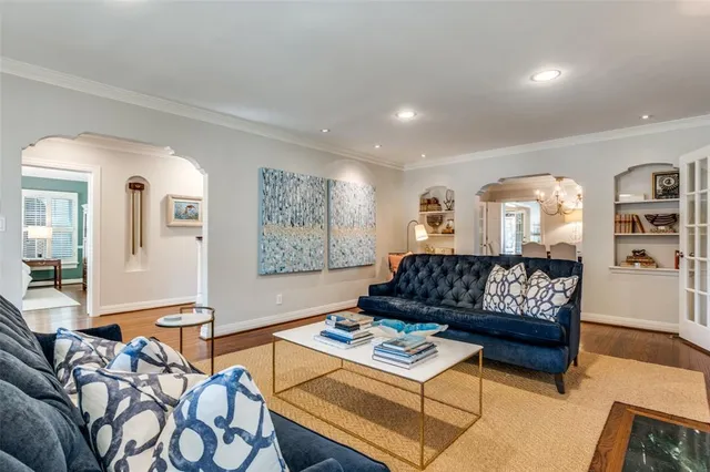 $2,600,000 | 7031 Lakeshore Drive, Dallas, TX 75214