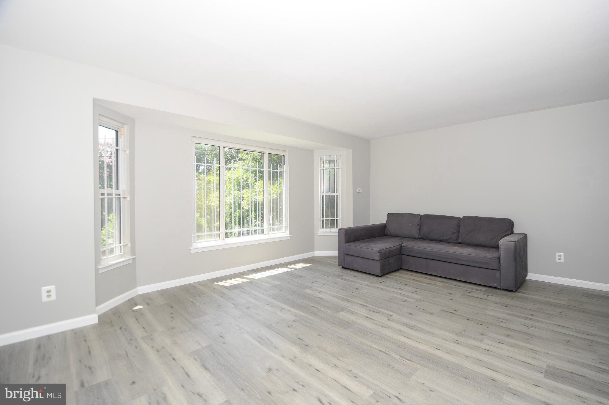 2016 Cascade Road Silver Spring, MD 20902 - Photo 15 of 80