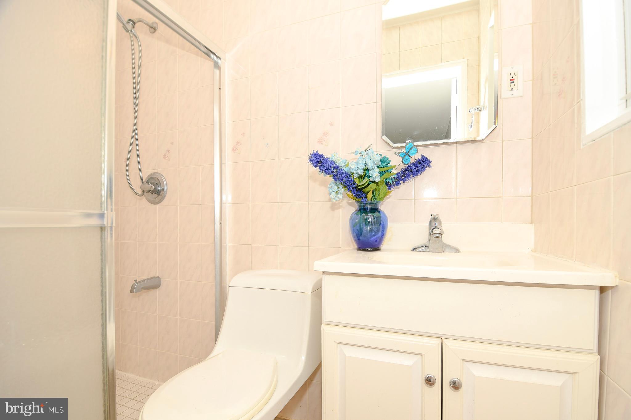 2016 Cascade Road Silver Spring, MD 20902 - Photo 36 of 80