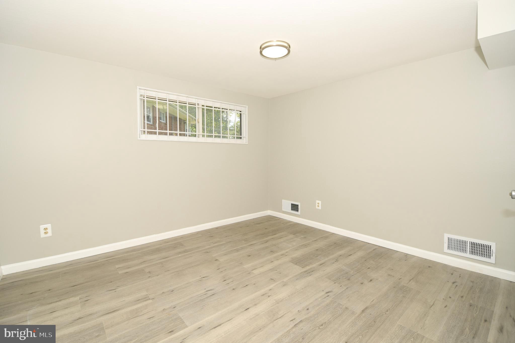 2016 Cascade Road Silver Spring, MD 20902 - Photo 54 of 80