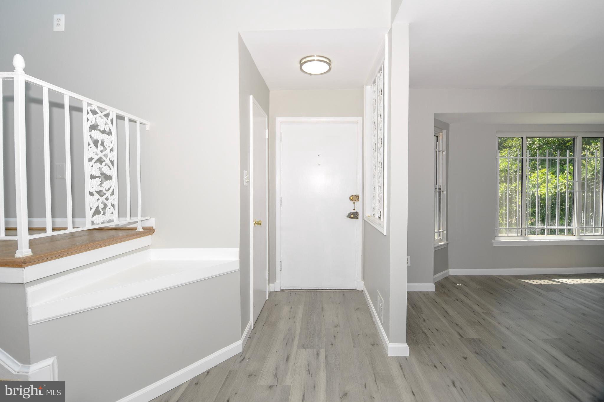 2016 Cascade Road Silver Spring, MD 20902 - Photo 8 of 80