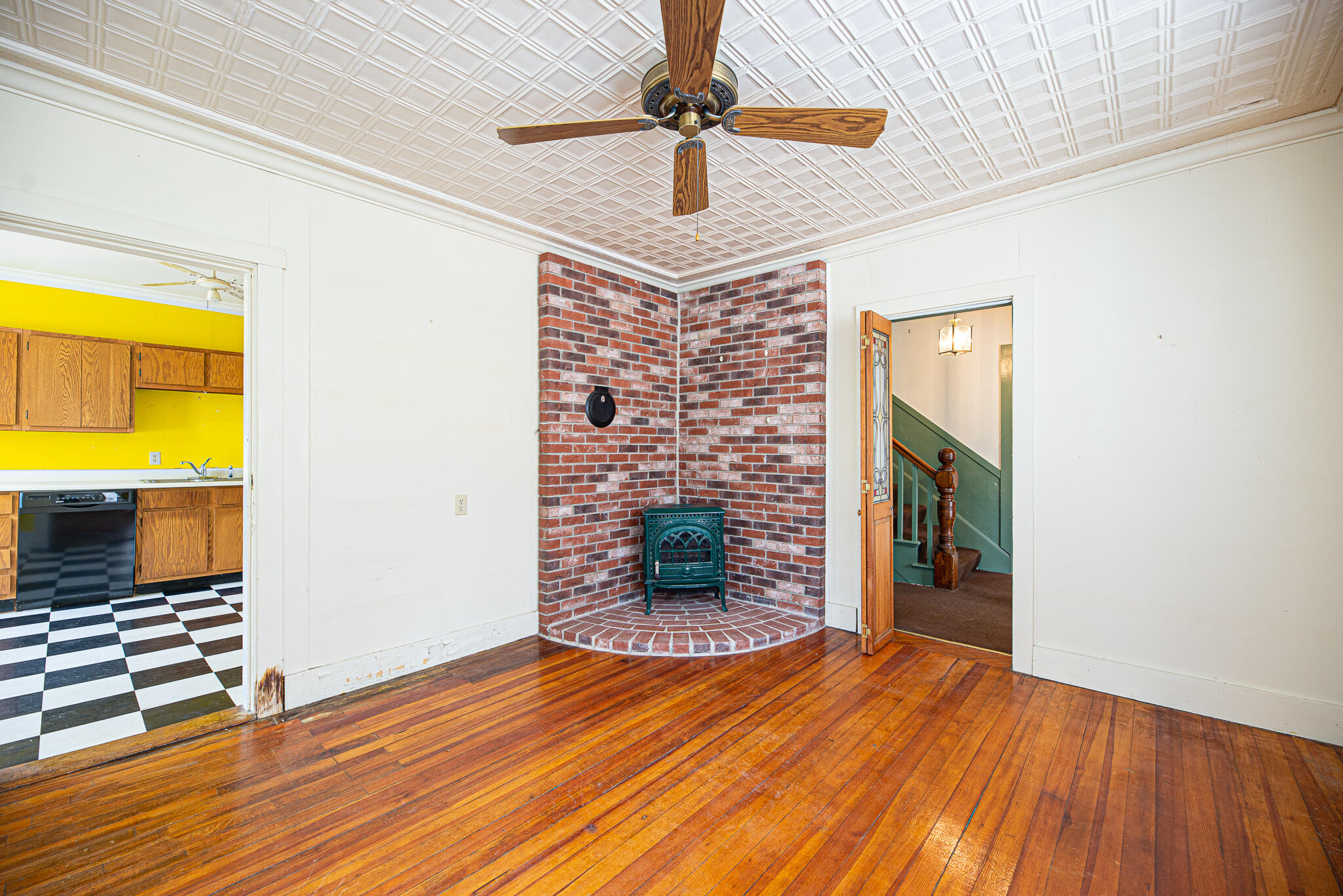 108 Main Street Ogunquit, ME 03907 - Photo 23 of 68 Gas Stove