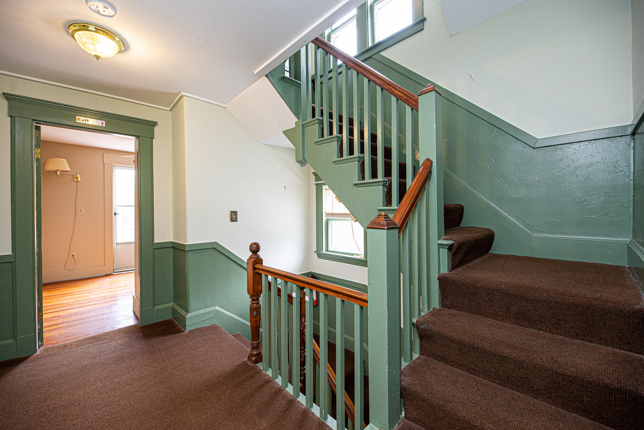 108 Main Street Ogunquit, ME 03907 - Photo 37 of 68 2nd FL Landing