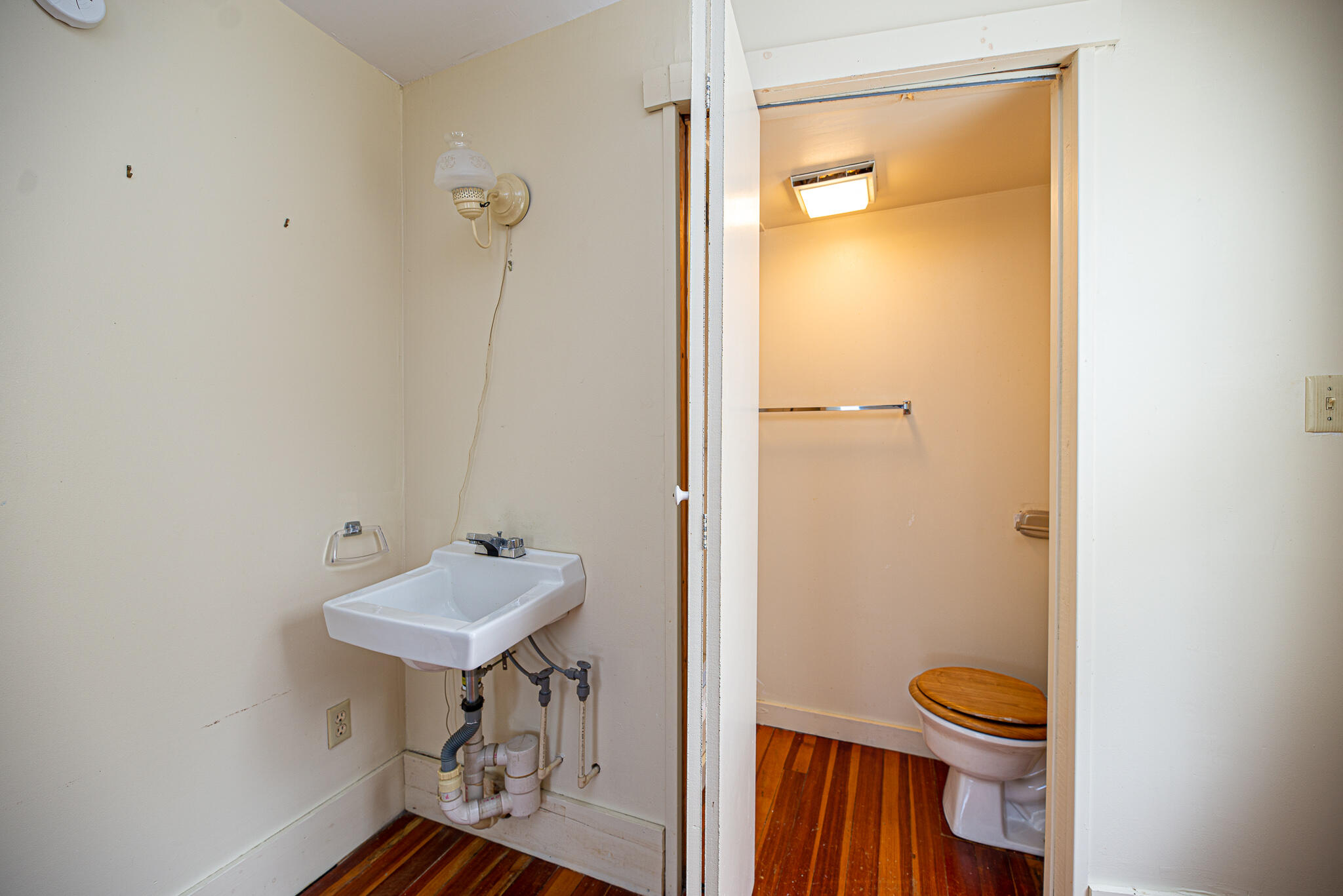 108 Main Street Ogunquit, ME 03907 - Photo 40 of 68 2n FL Suite