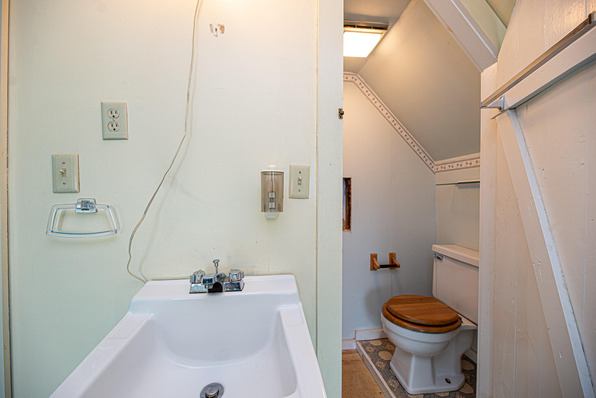108 Main Street Ogunquit, ME 03907 - Photo 54 of 68 Bathroom