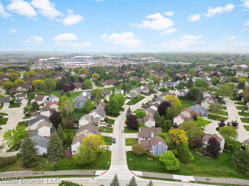 1480 Colony Drive Rochester Hills, MI 48307 - Photo 24 of 58