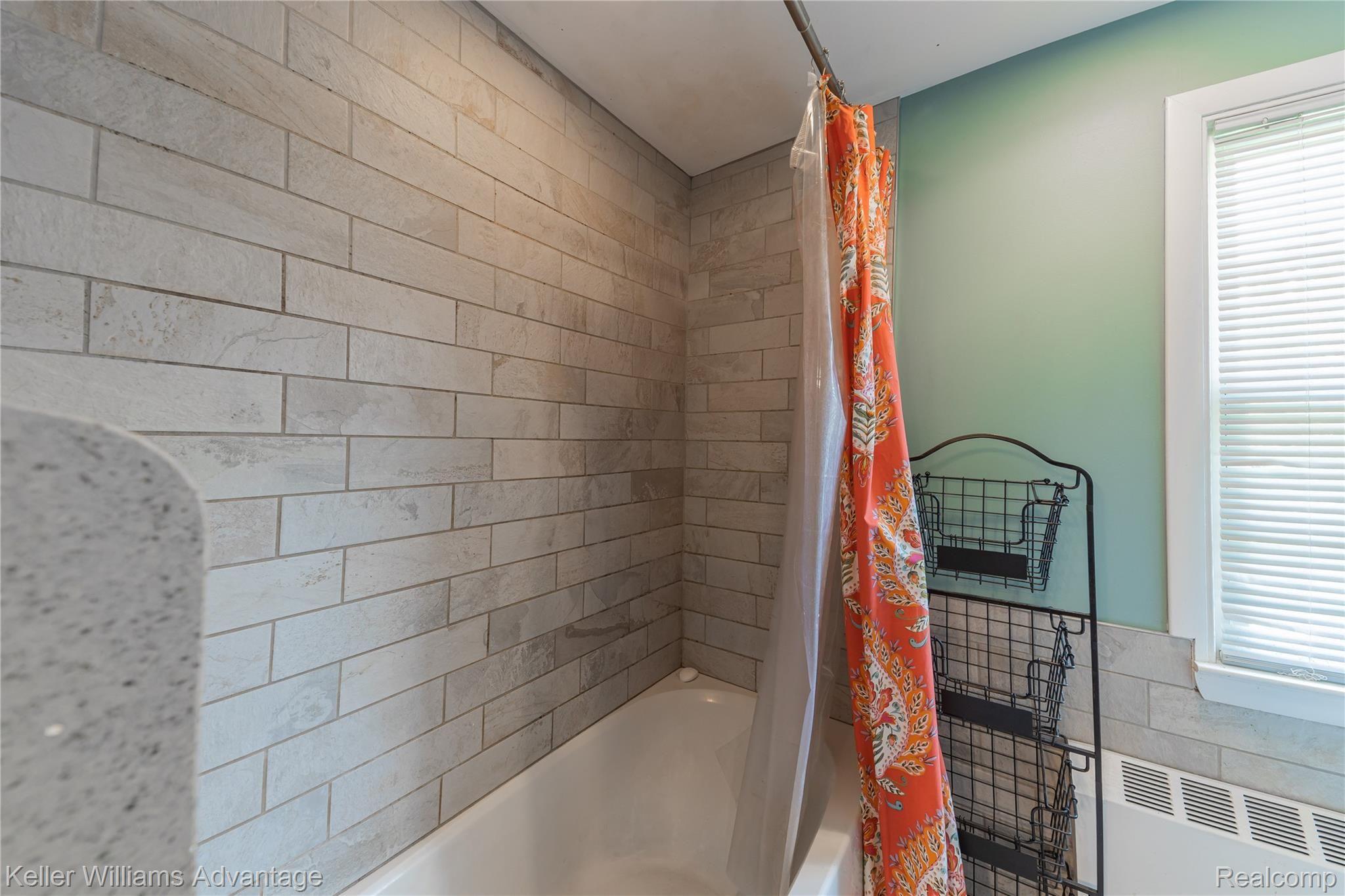 26850 Halsted Road Farmington, MI 48331 - Photo 64 of 75 DEAN _ Farmington Hills-63.jpg