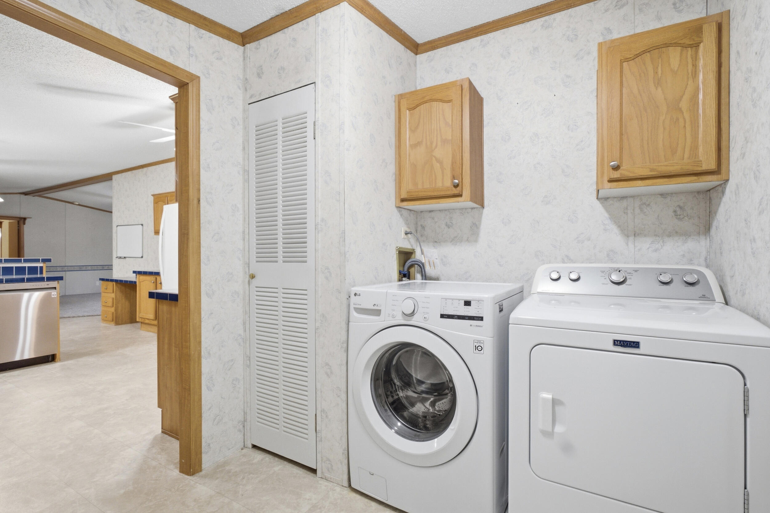 3 Maple Street Augusta, ME 04330 - Photo 6 of 36 3_maple_way-interior-24