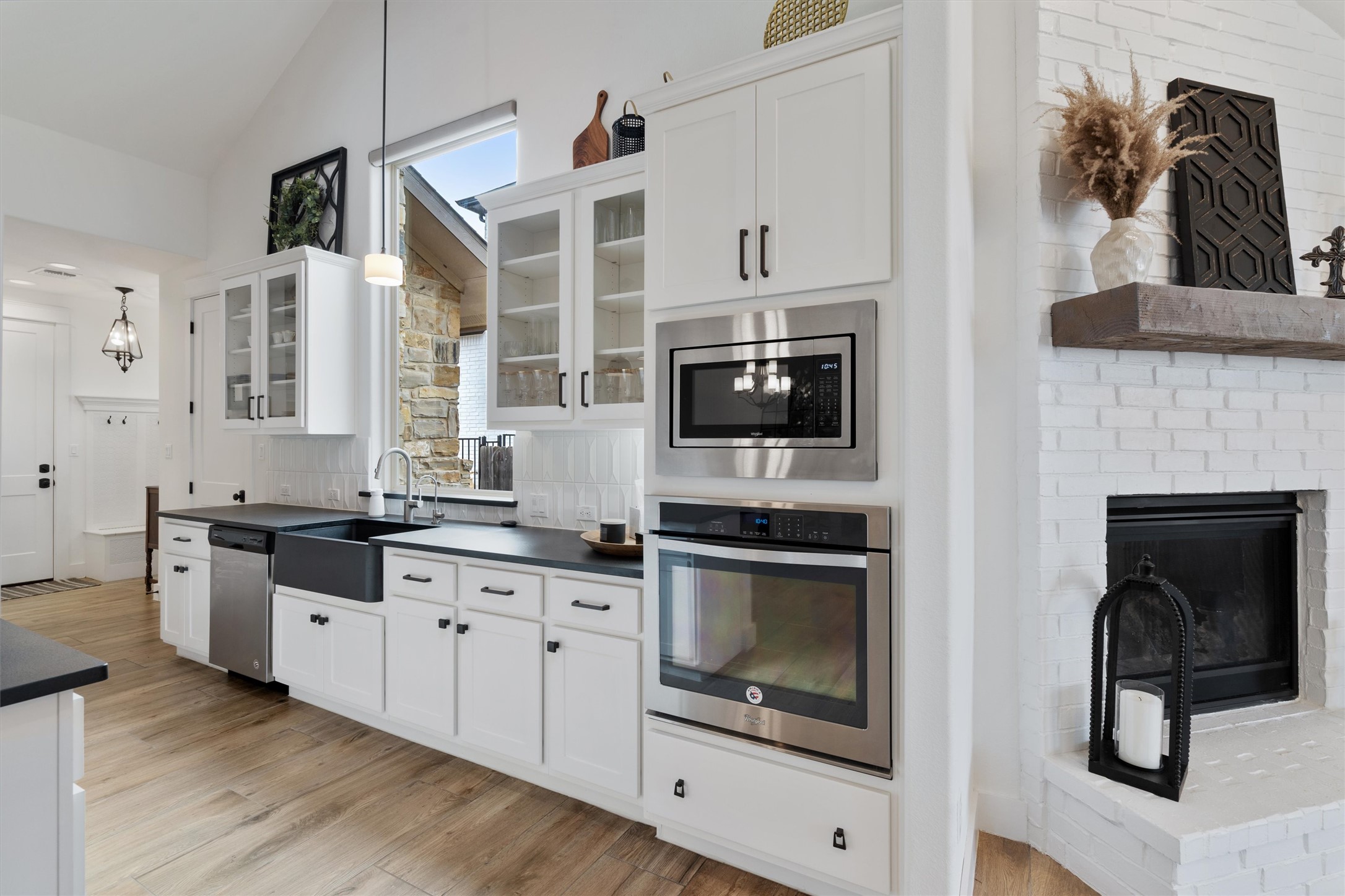 70 Santa Maria Street Georgetown, TX 78628 - Photo 13 of 38