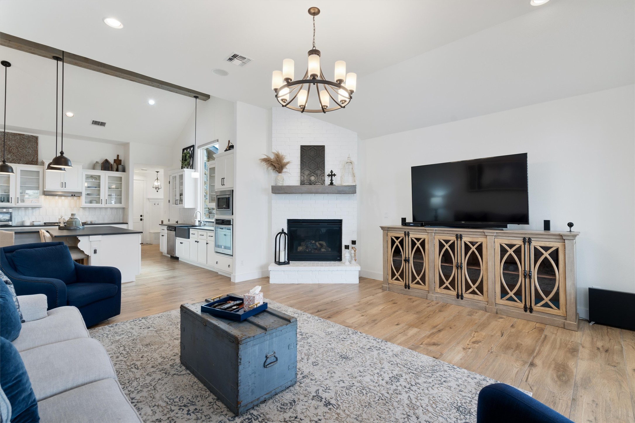 70 Santa Maria Street Georgetown, TX 78628 - Photo 16 of 38