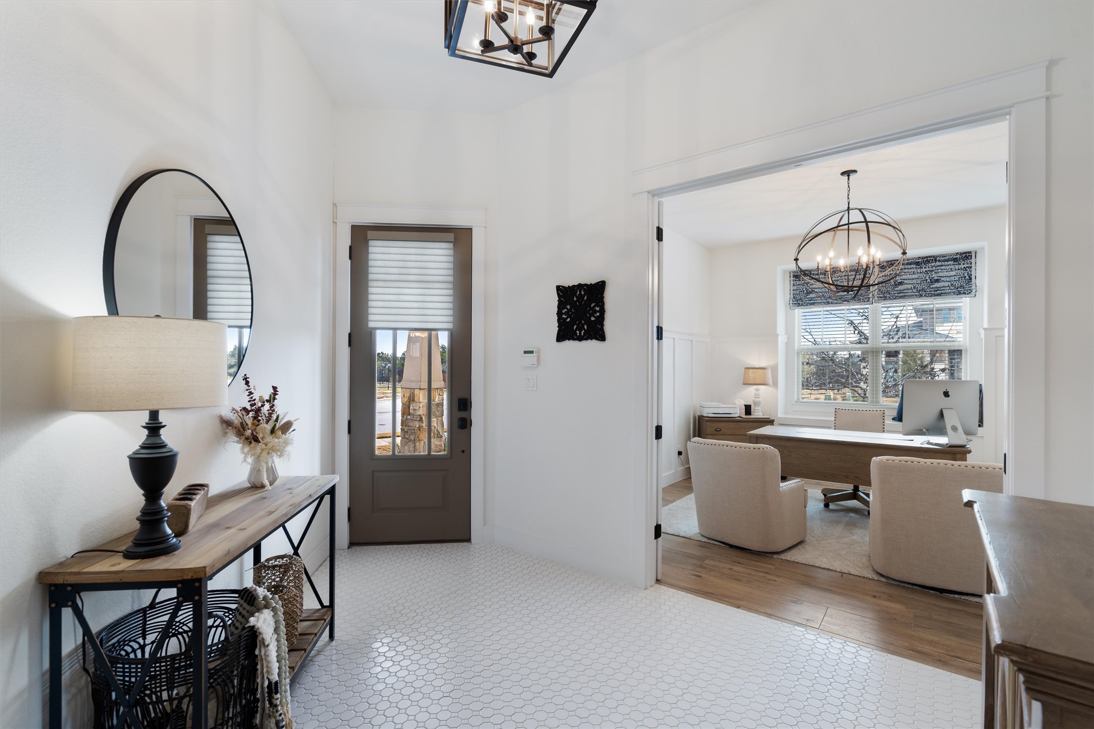 70 Santa Maria Street Georgetown, TX 78628 - Photo 3 of 38