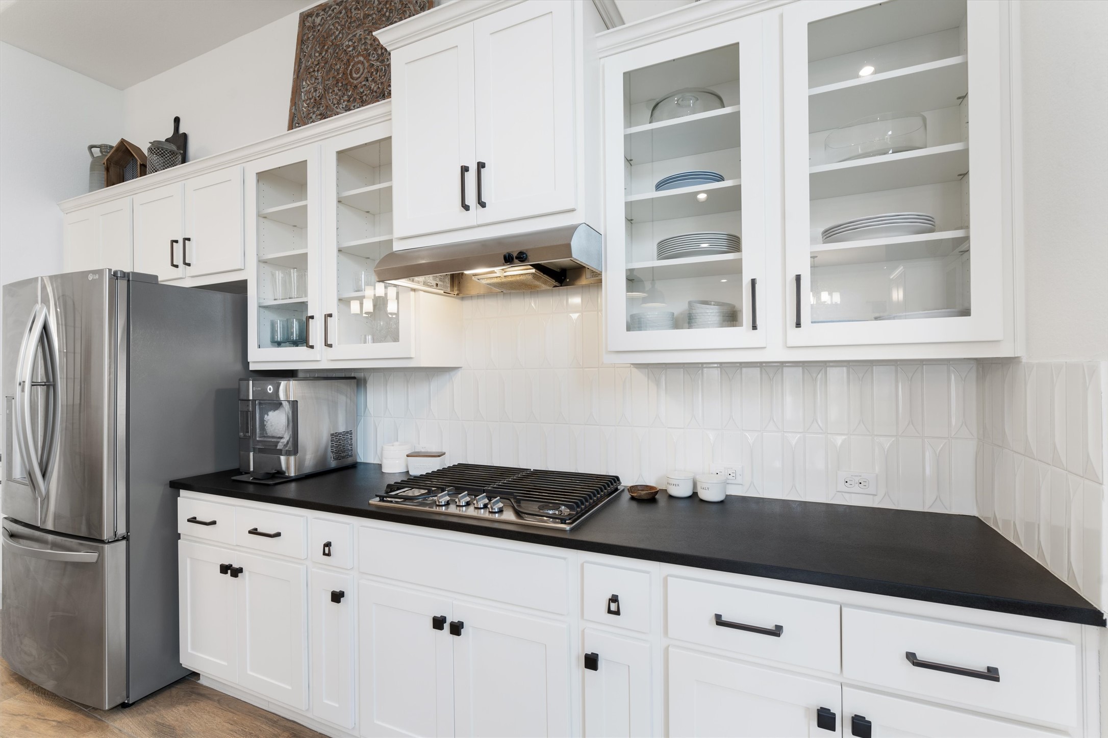 70 Santa Maria Street Georgetown, TX 78628 - Photo 10 of 38